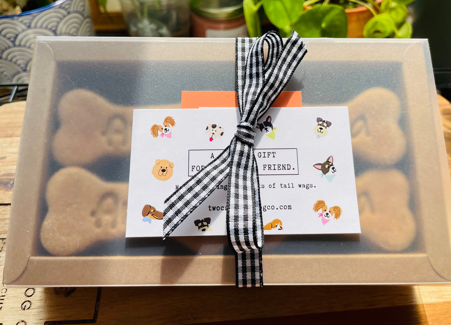 Personalized Dog Biscuits (gift box)