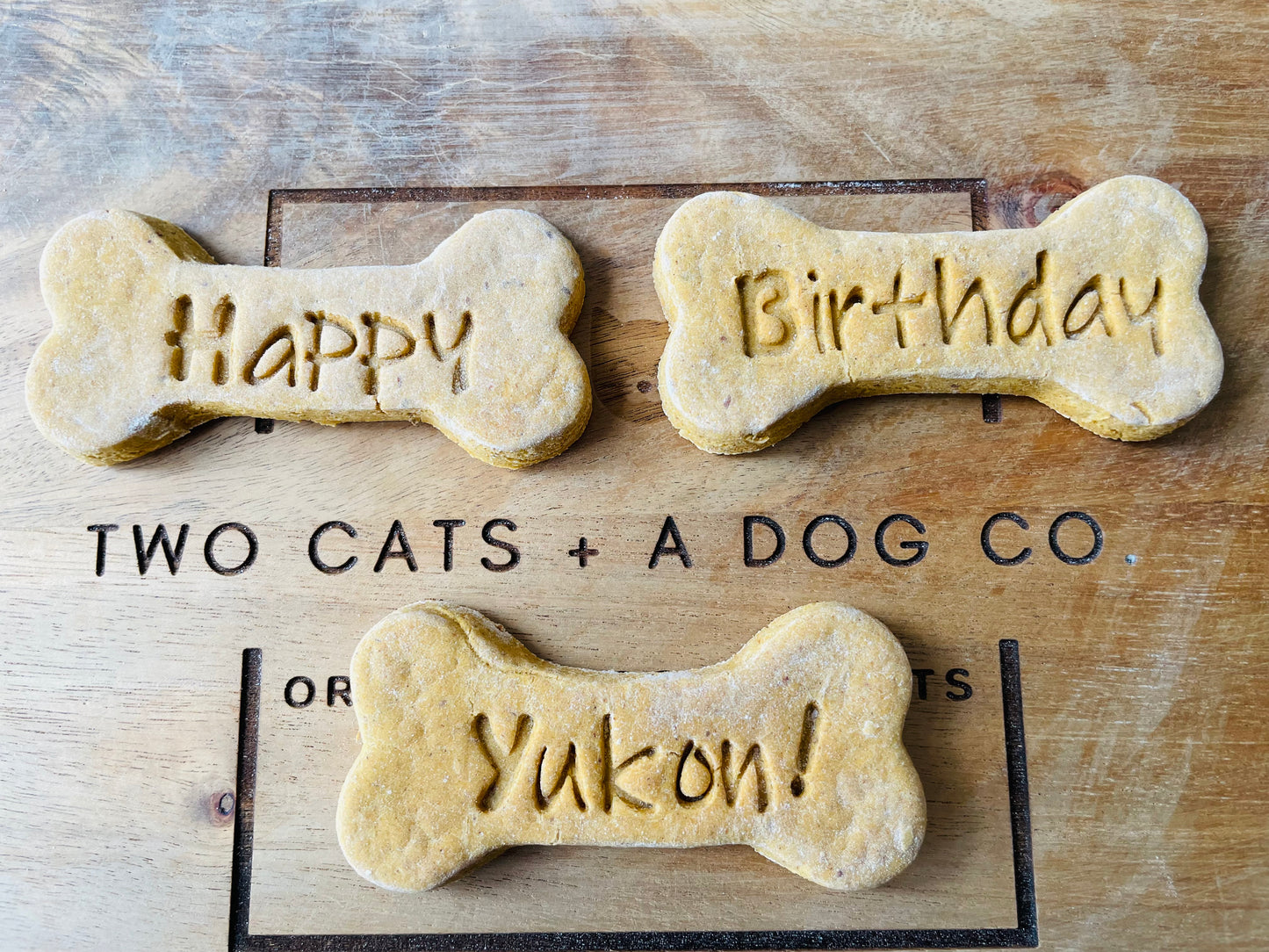 Personalized Dog Biscuits (gift box)